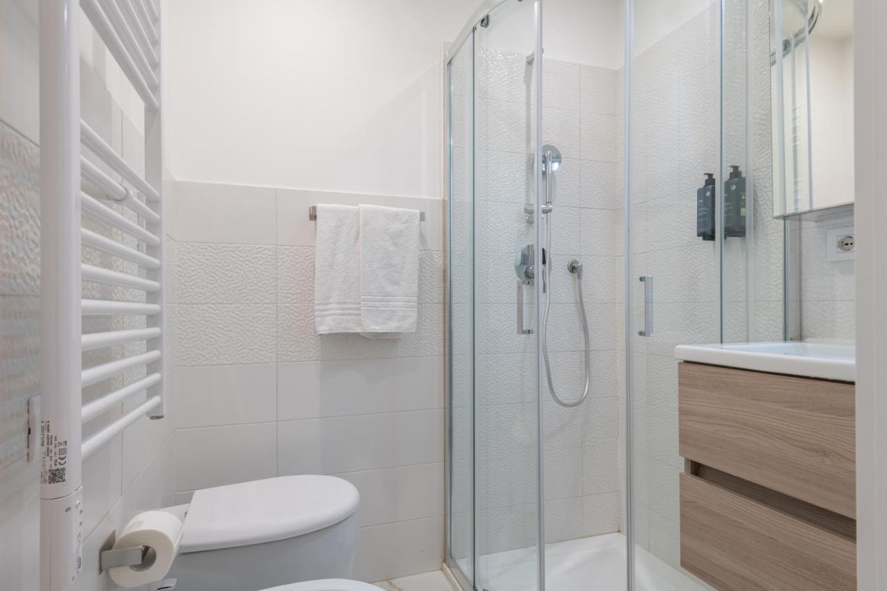 Isola - Studio Flat Мілан Екстер'єр фото